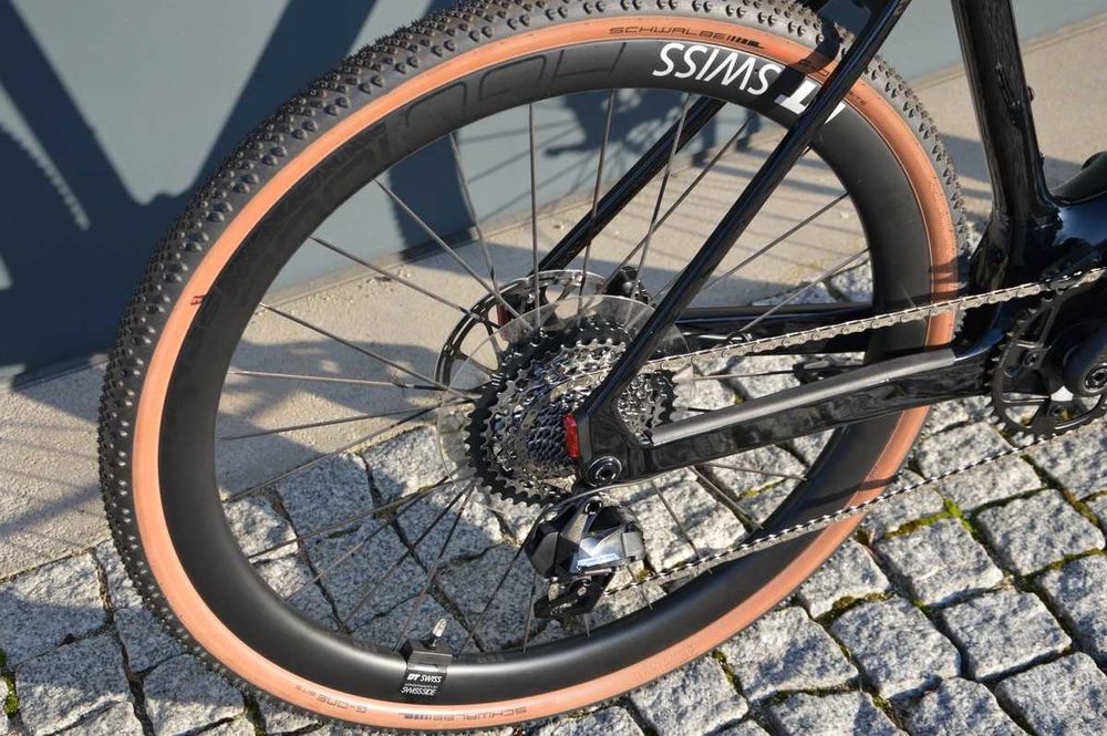 Rower gravel e-bike elektryk karbon Canyon Grizl:ONfly CF 9 - L