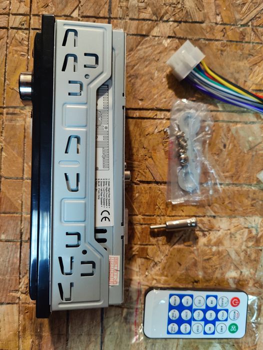 Pioneer Ts-44 głośniki + radio MP-3 BT