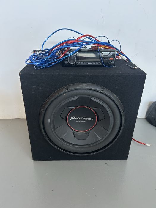 Vendo subwoofer mais amplificador mais radio