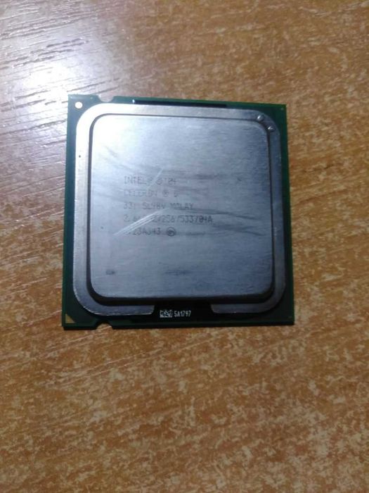 Процессоры  Intel® Celeron® D 331 и AMD Athlon ll (2) ADX2700