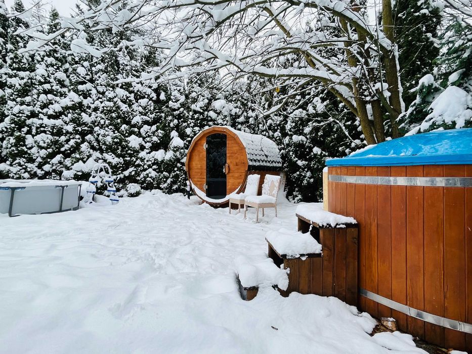 Cze Chill House - Dom na Kaszubach z sauną, jacuzzi i letnim basenem