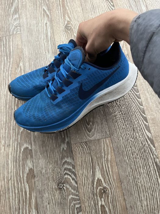 Кросівки nike спортивні