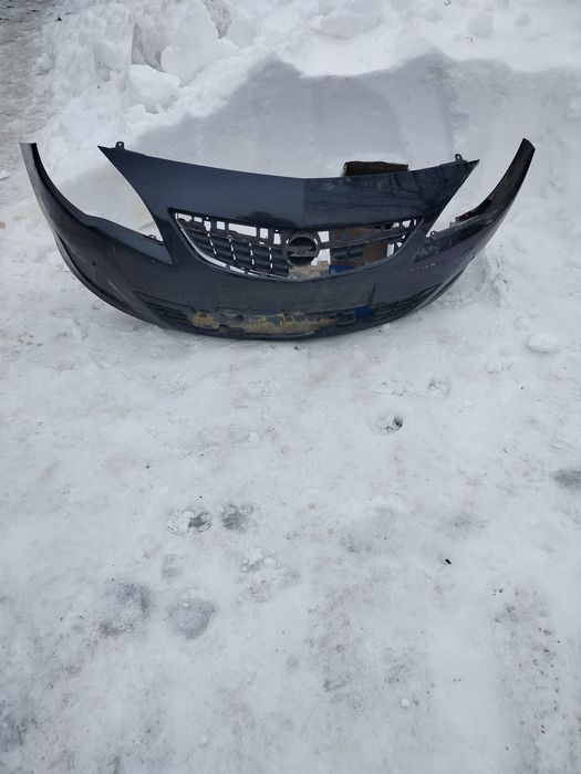 Бампер Опель Астра j під реставрацію