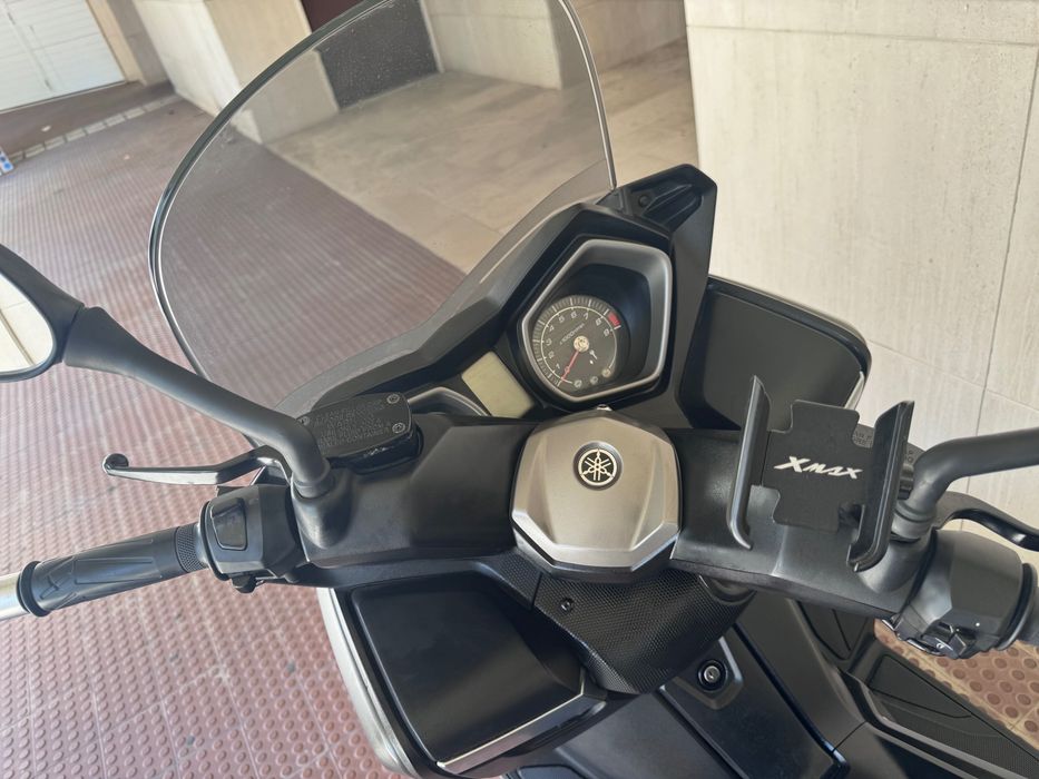Scooter X-Max 400