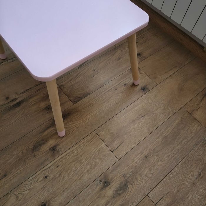 Stolik dla dziecka różowy