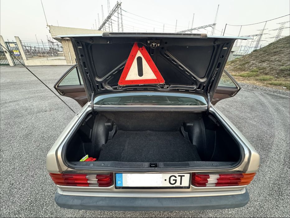 Mercedes-Benz 190D
