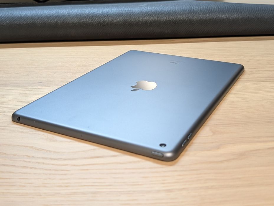 Apple iPad 8. generacji 32GB WiFi Space Gray Rysik + Kompletny Zestaw