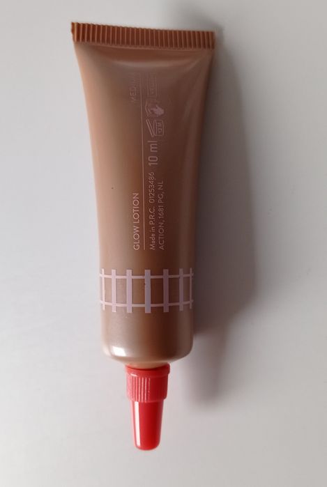 Nowy błyszczący ciemny balsam do twarzy 10 ml Max&More