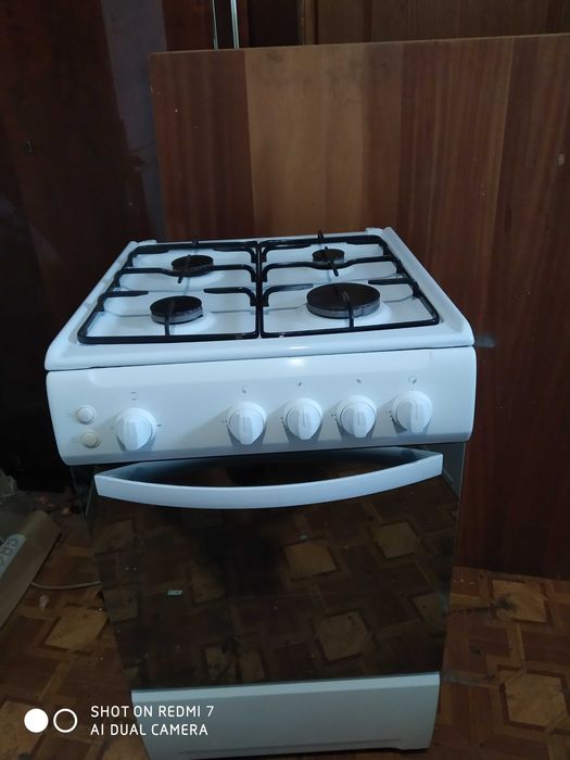 Плита газовая Zanussi,як нова!