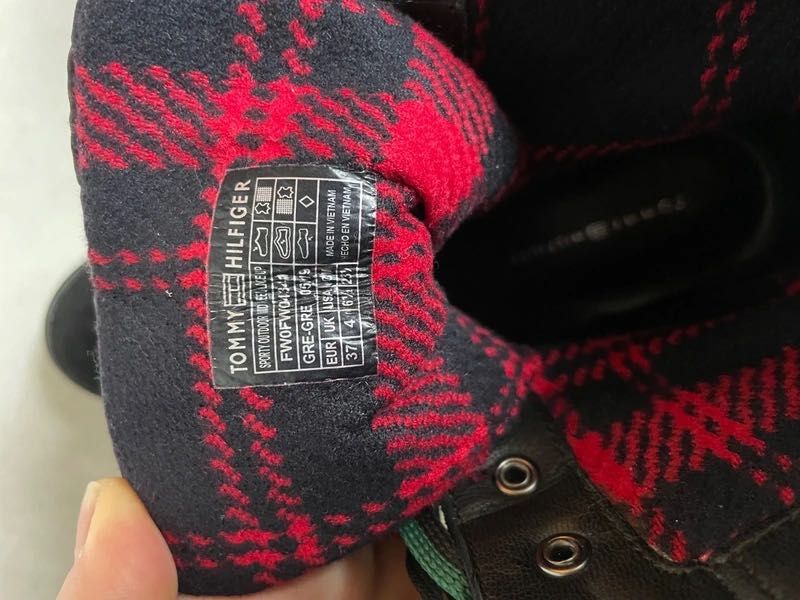 Skórzane botki Tommy Hilfiger Czarne