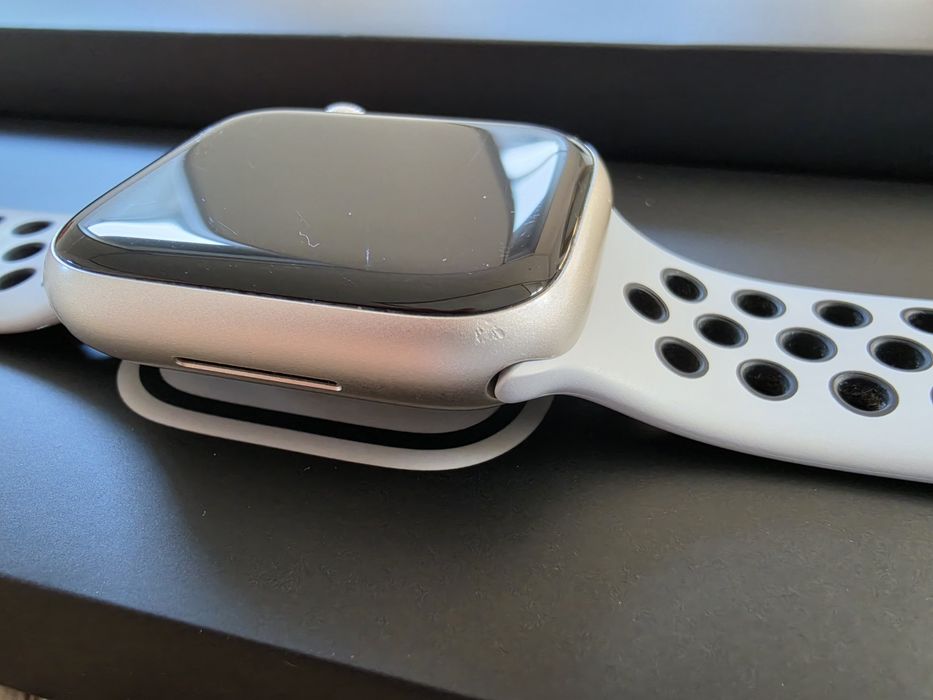 徳*子様 Apple Watch Series7 NIKE 41mm 本体のみ Apple Watch Nike Series 7（GPS+Cellularモデル） 41mm ミッドナイト