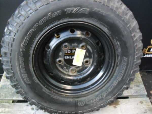 Land Rover Defender Jante WOLF com Pneu BF anr4583pm