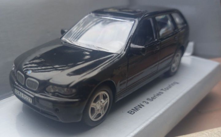 Miniatura escala 1/43 BMW 3 series touring