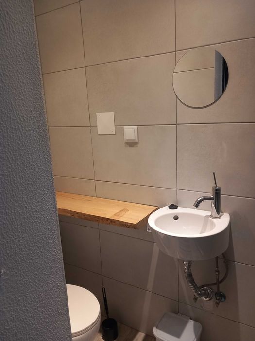 Quarto Amplo Individual em Almada em Vale Fetal
