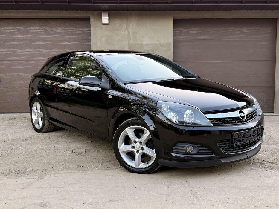 Opel Astra GTC 2009 r. Klimatronic Xenon PDC Navi