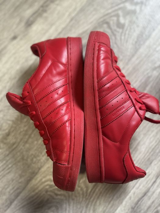 Adidas superstar shoe