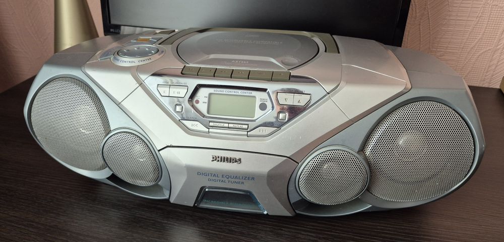 Магнітофон Philips AZ1565 з вбудованими автономним живленням 18650х2.