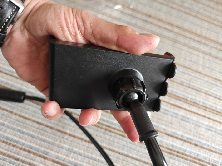 Suporte flexível para tablet/telemóvel