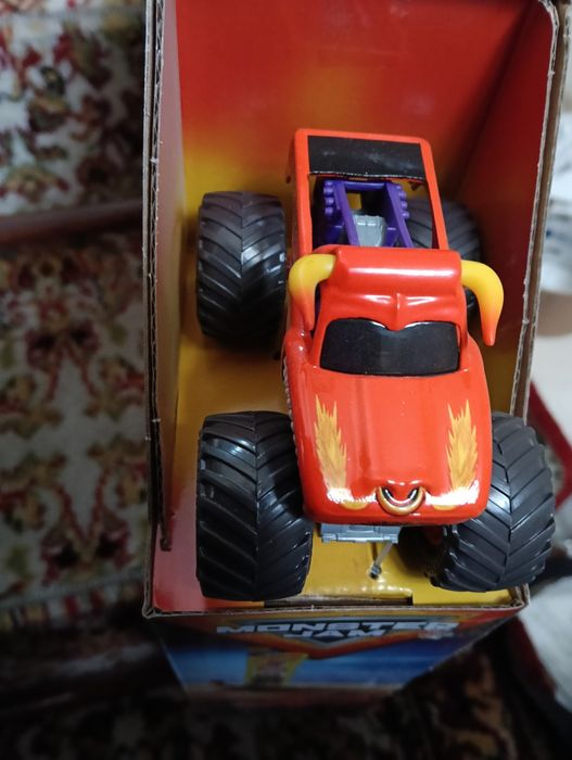 Playset Monster Jam El Toro Loco Big Air Challenge 1:64 - Spin Master