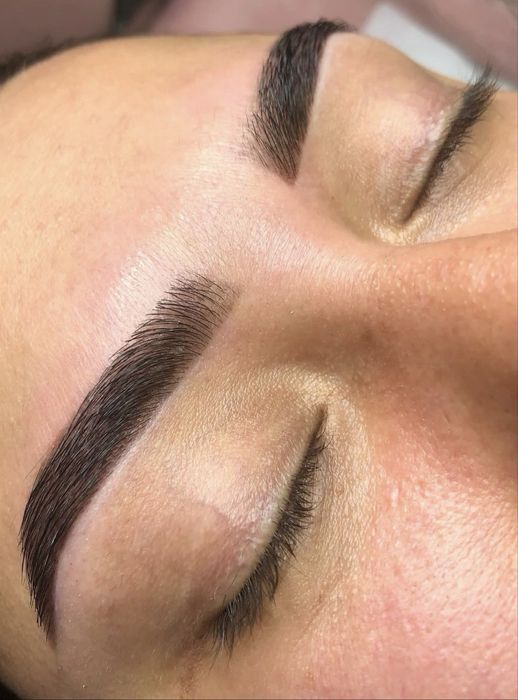 Esteticista e desgner de sibralha