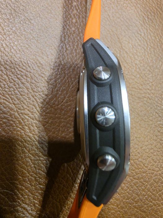 Epix 2  47mm,  plus 2 paski