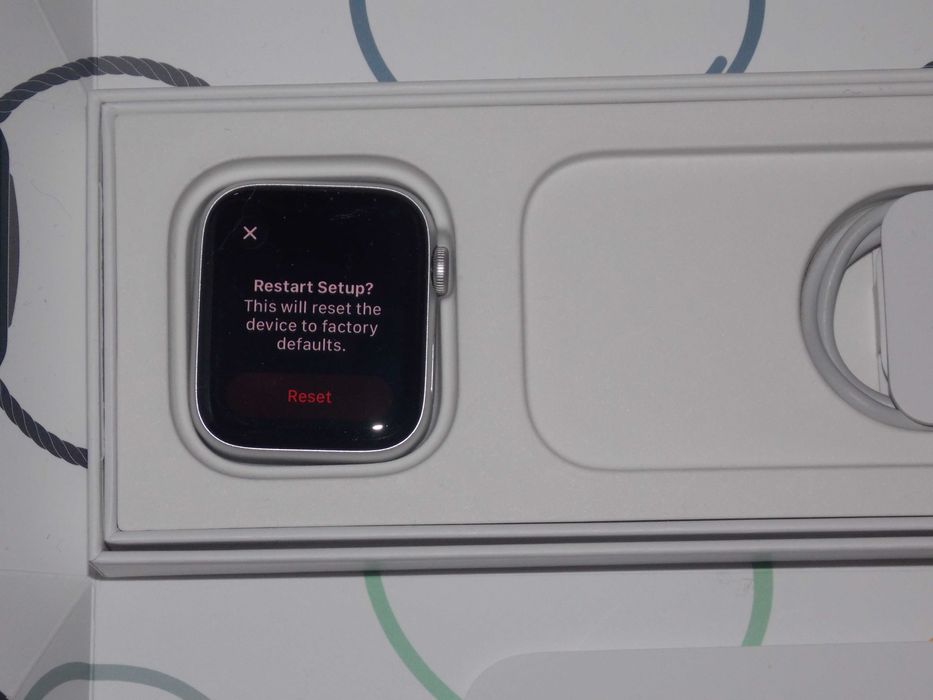 Apple Watch SE 2gen GPS 44mm alum. srebrny,2 paski Gwar. do 19.09.2026