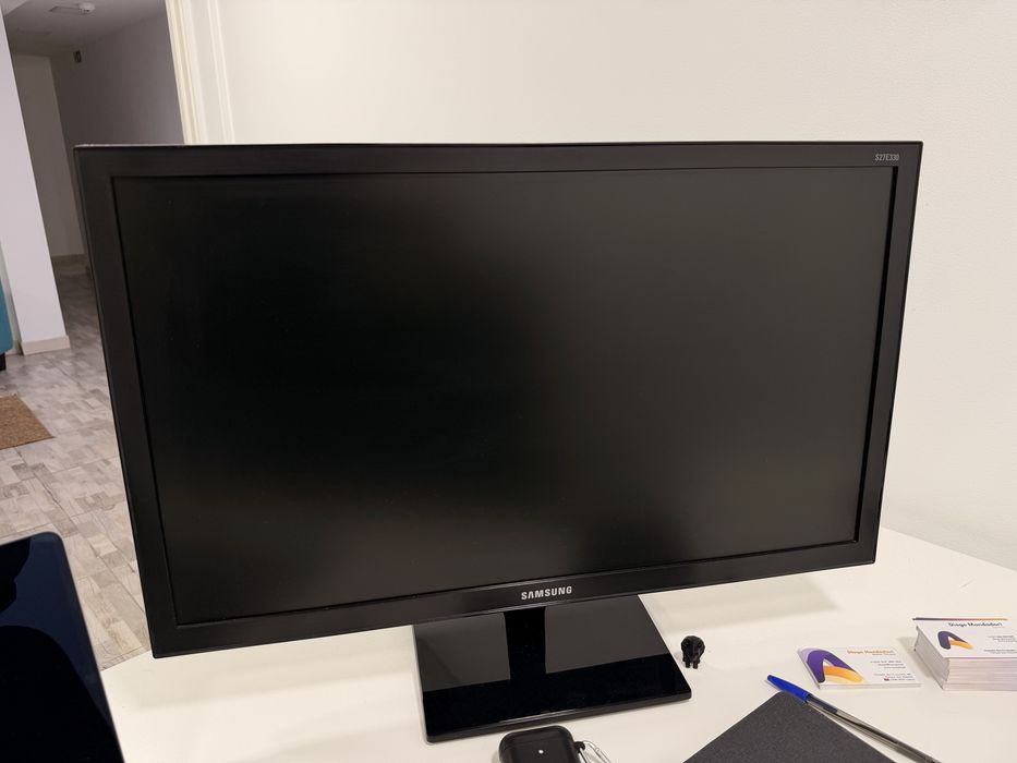 Monitor Samsung 27”
