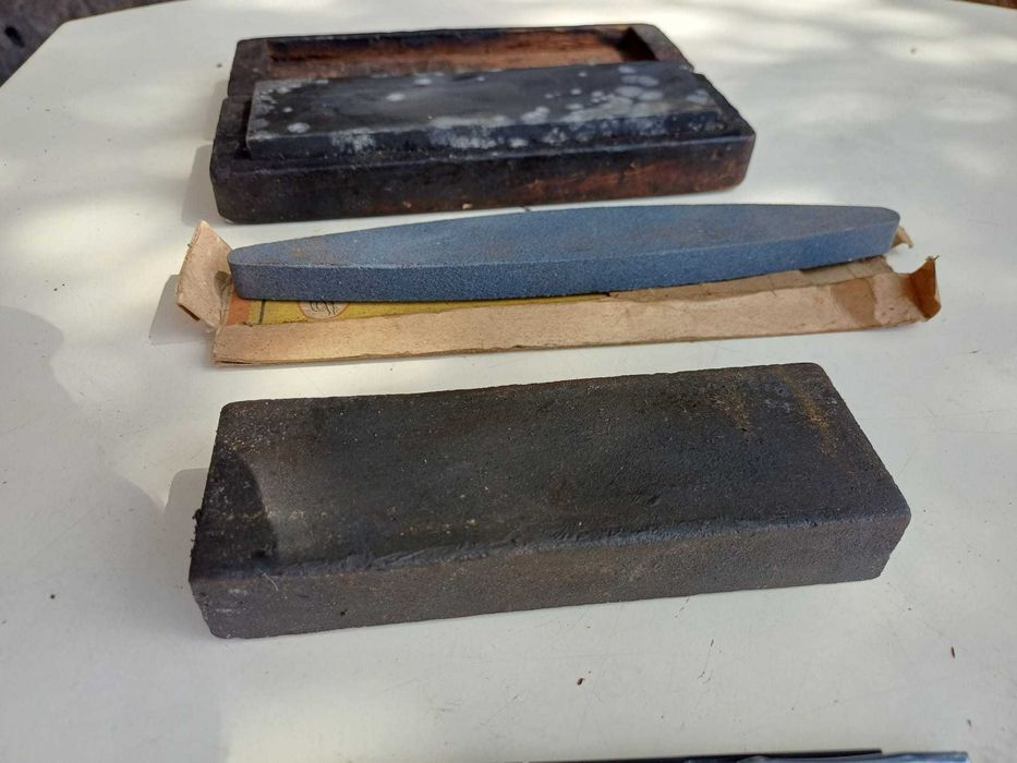 Diversas pedras de afiar, de carpinteiro ou para facas - Peça rara