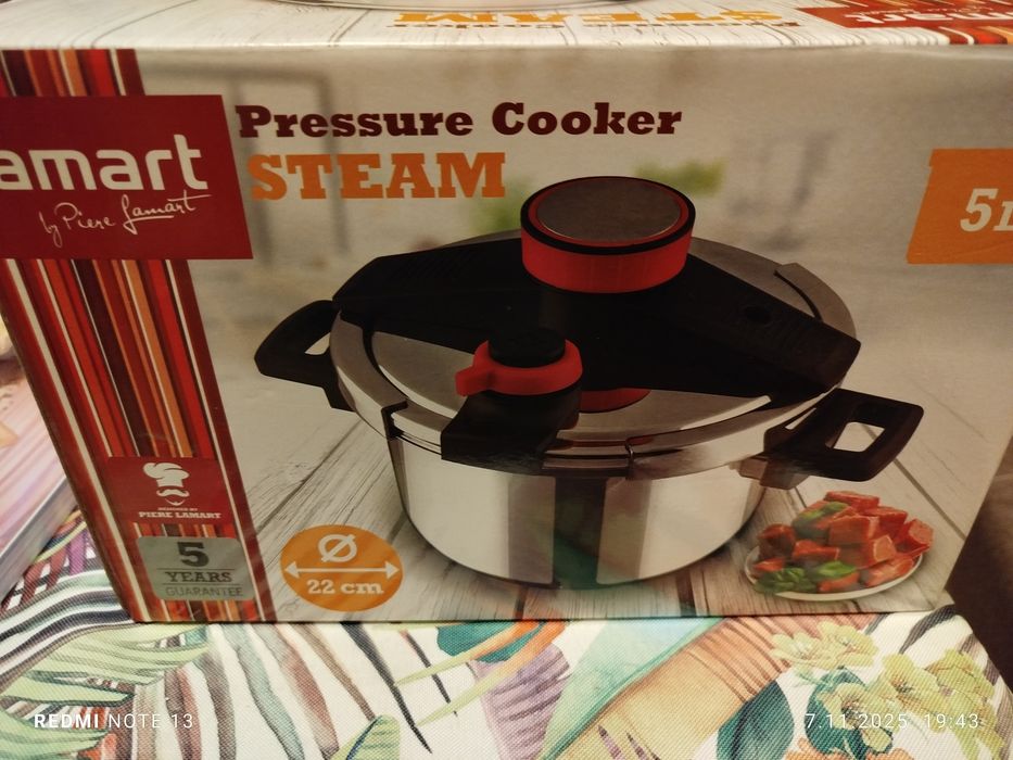 Sprzedam Szybkowar prawie nówka.