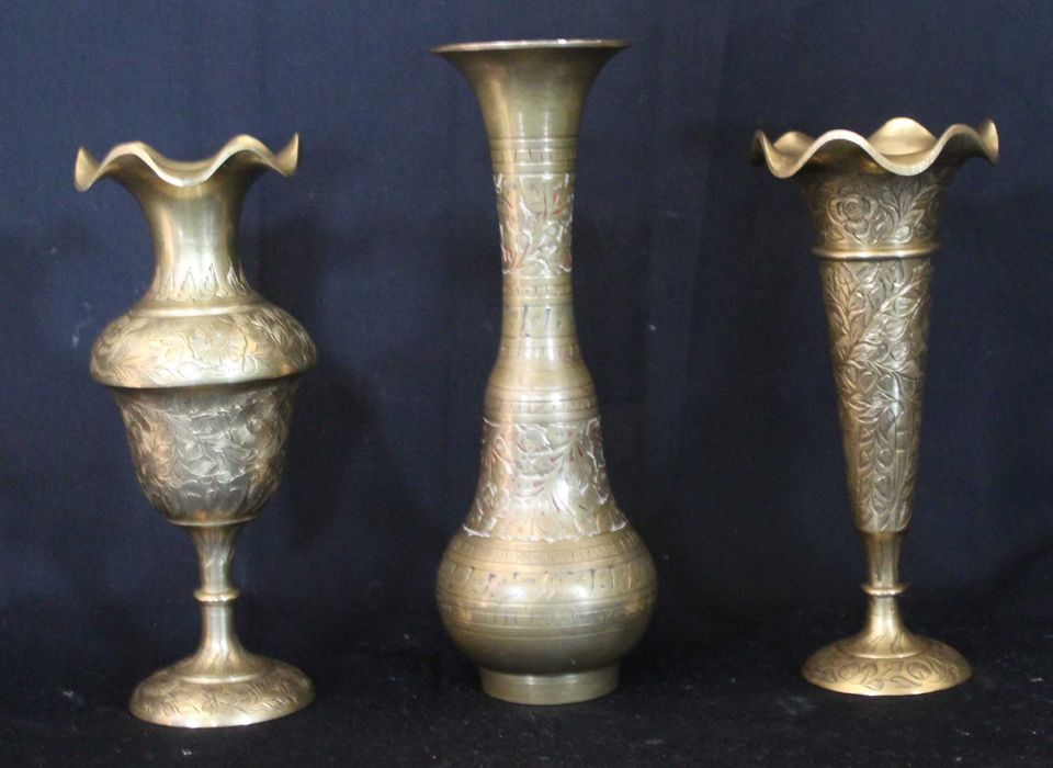 3 Jarras de latão da India, artesanato vintage