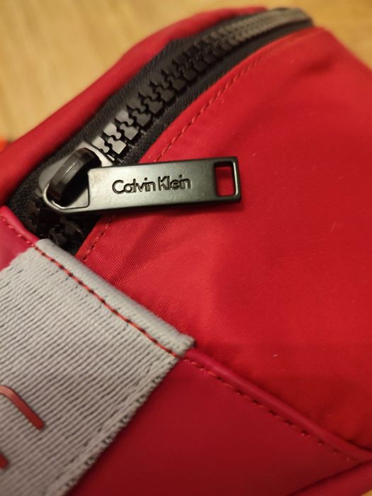Calvin Klein saszetka nerka, orginalna