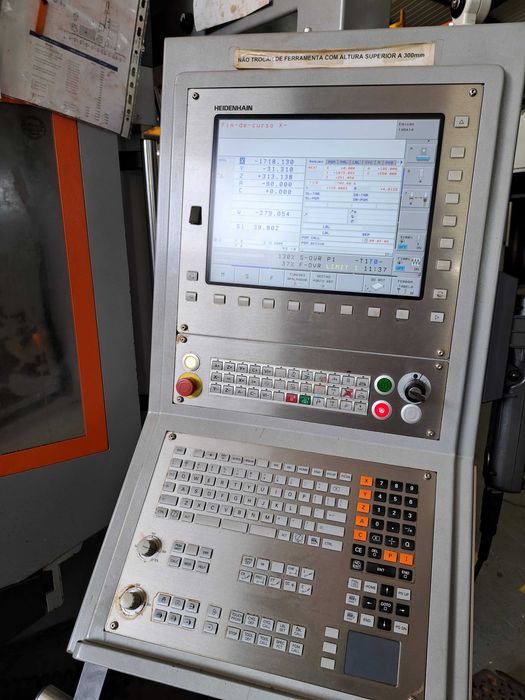 Centro de maquinação KEN ICHI Focus 5 Axis Double Column #LK07