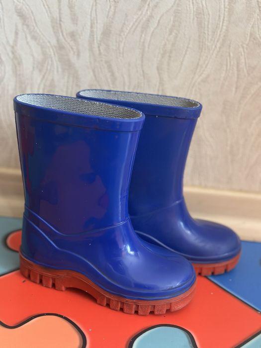Дитячі гумові чоботи 23 розмір  14 см