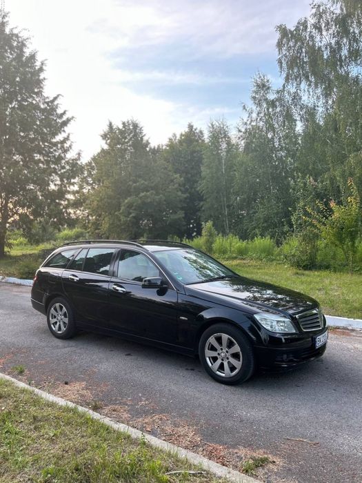 Продам своє авто Mercedes-Benz C-Class 2009