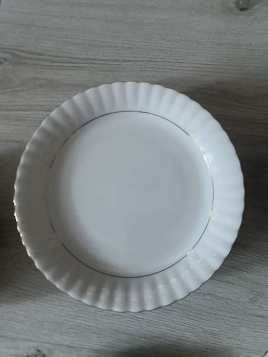 Sprzedam zastawe stolowa , 20 elementow, Chodziez,