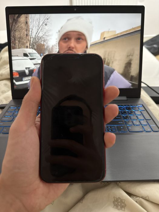 iPhone XR 64 GB czerwony
