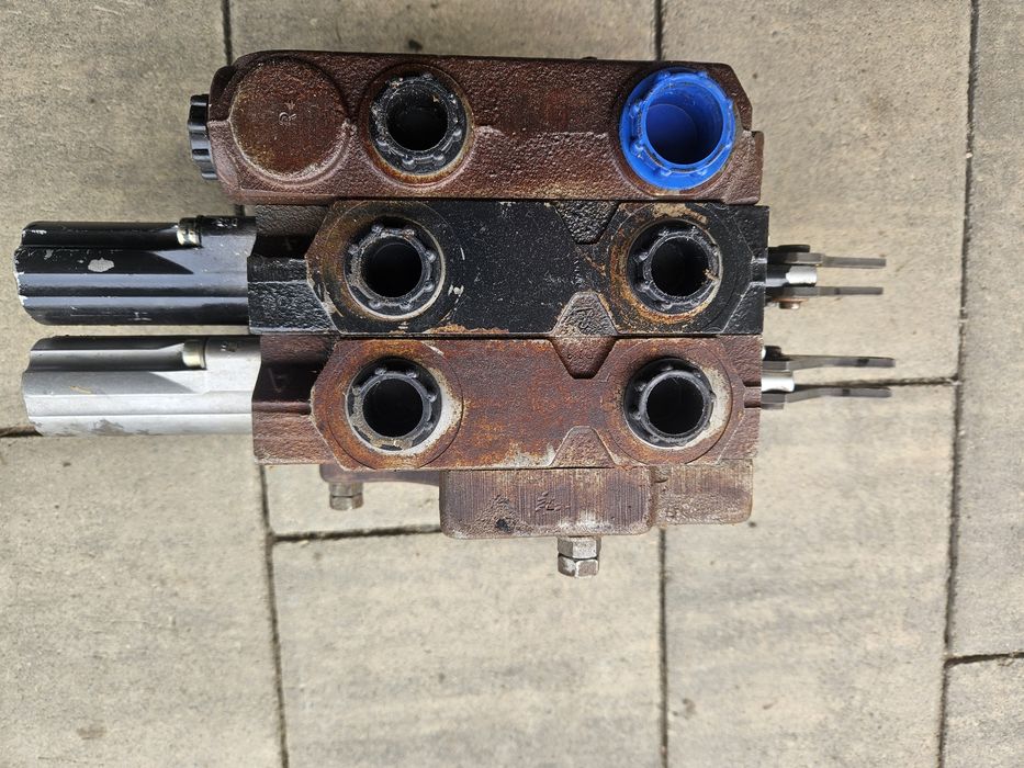 Rozdzielacz Bosch Rexroth (Case Newholland)