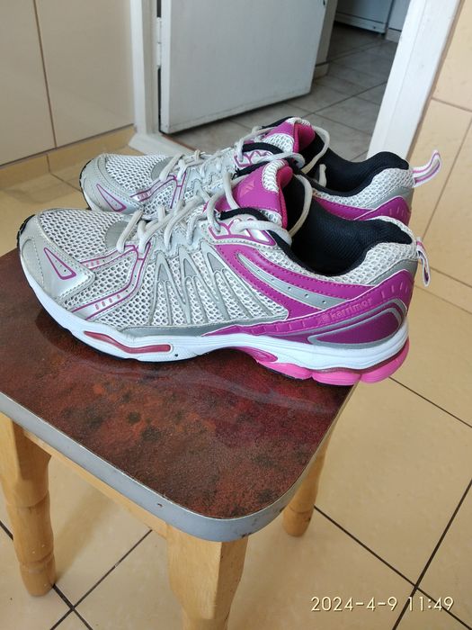 Кросівки Карімор. Розмір 25-26 см.