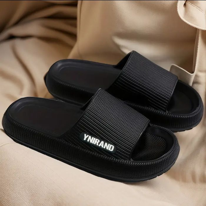 Męskie klapki/kapcie z grubą podeszwą .