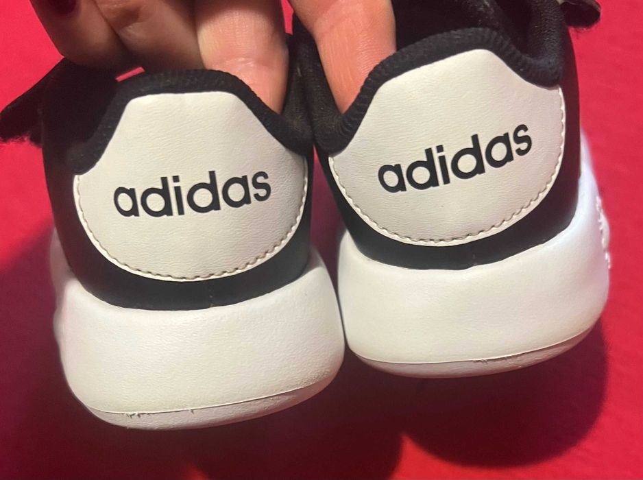 Круті оригінальні кросівки демісезонні Adidas GRAND 26,5 17см в ідеалі