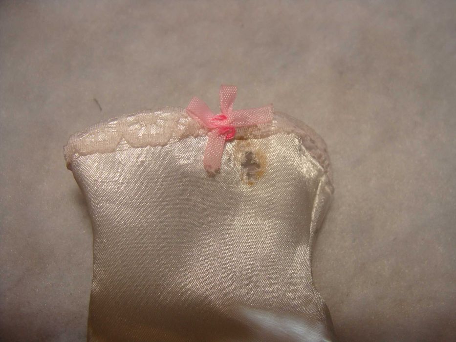 Vestido Branco e Rosa para Boneca