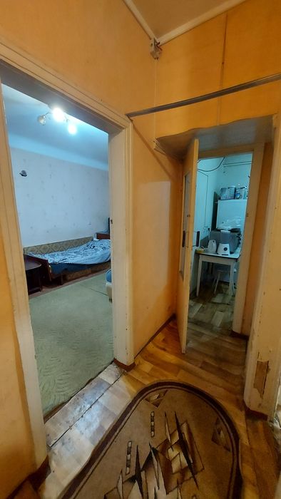 Продам 2-к квартиру в центре города возле парка Шевченко.