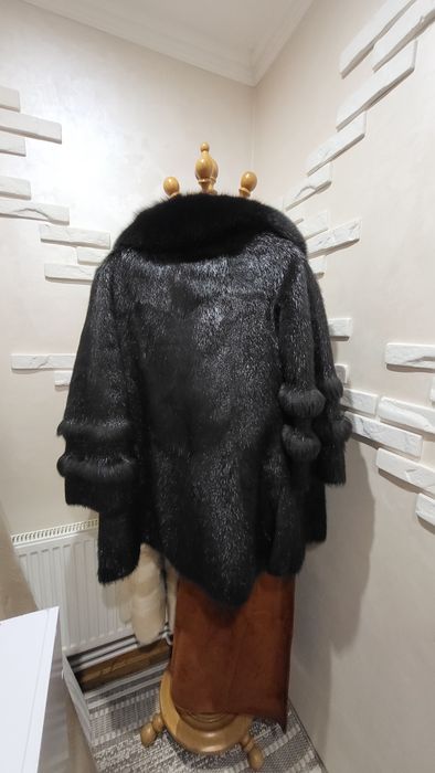 Шуби з натурального хутра норкові