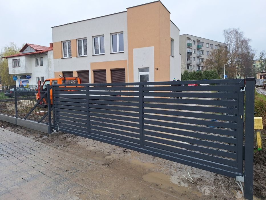 Sprzedaż i Montaż Ogrodzeń