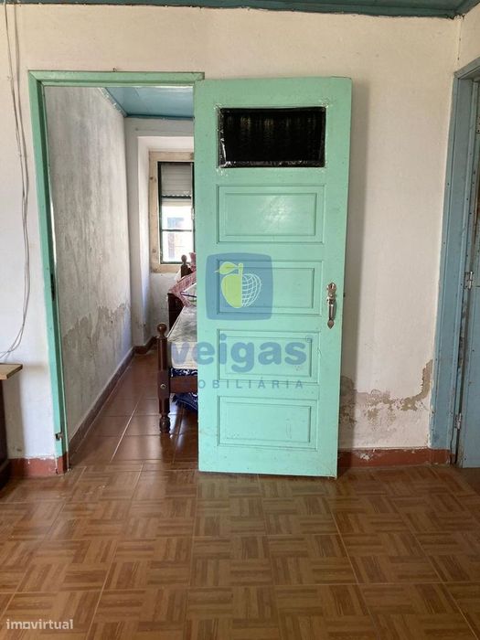 Casa Típica Portuguesa com Terreno de 6346m2