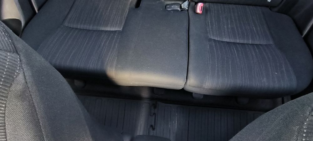 Продаю TOYOTA AURIS 2008