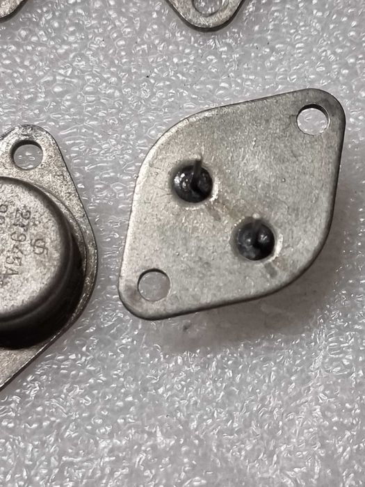 Продам транзистор 2Т945А