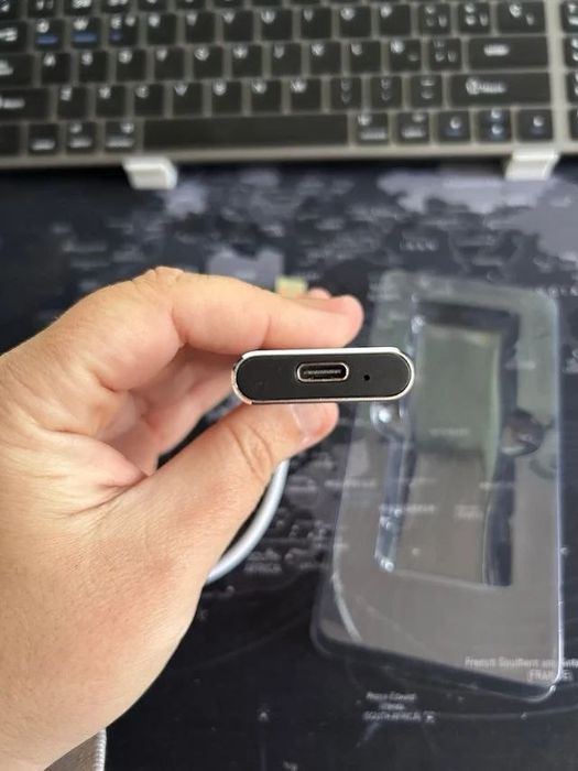 Зовнішній накопичувач M.2 SSD SHL-R320 8 ТБ. Брак.