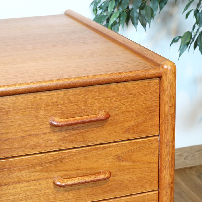 Duńska tekowy szafka cargo na kółkach vintage teak