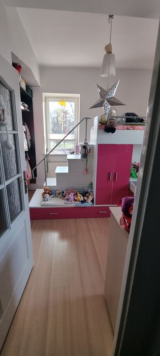 Meble do pokoju dla dziewczynki (mebloscianka)